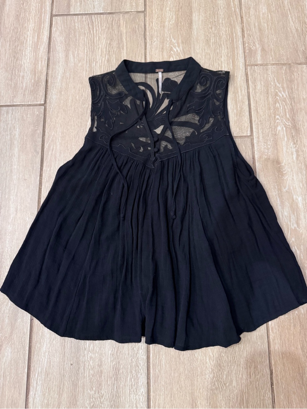 Free People Black Sleeveless Lace Yoke Camisole